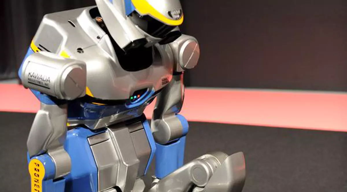 Tehnologie în teatru: Roboţi pe scenă, alături de actori 