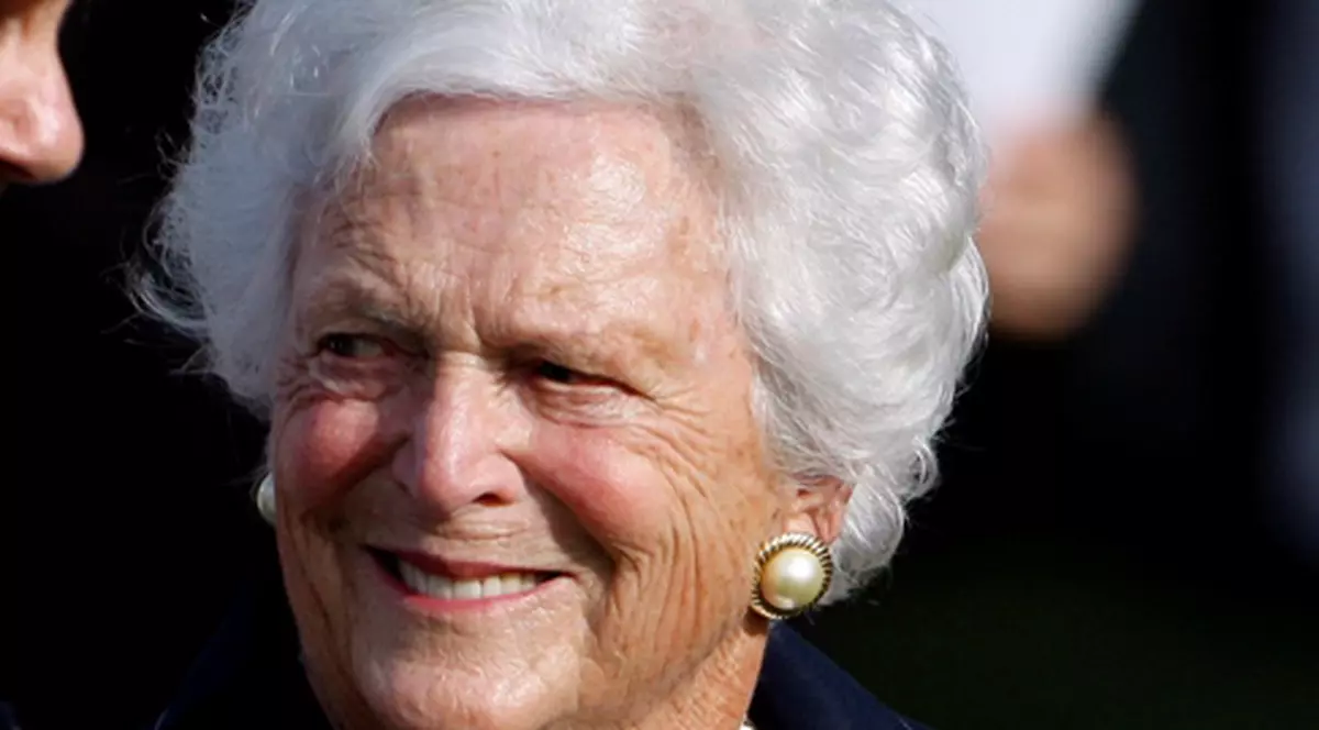 Barbara Bush a fost operată