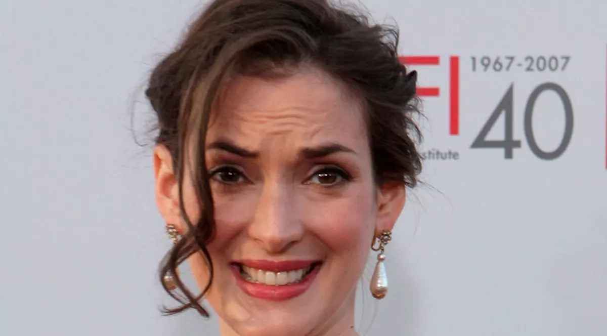 Cleptomana Winona Ryder a recidivat