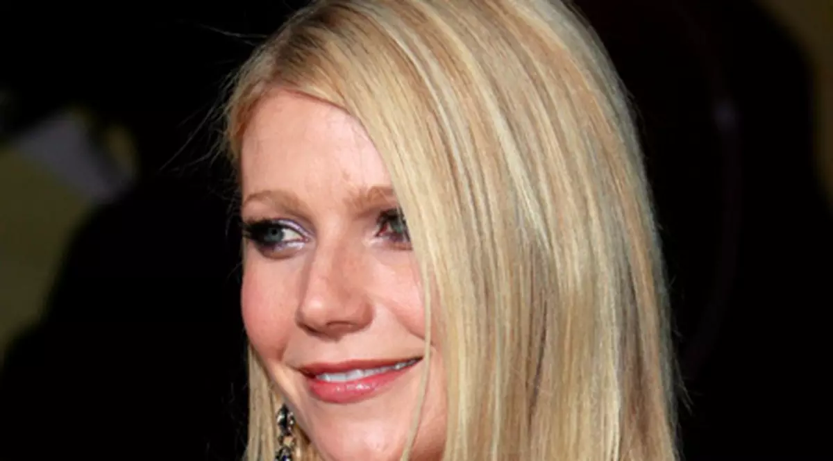 Gwyneth Paltrow: ”În New York poţi să fumezi chiar dacă eşti minor.”