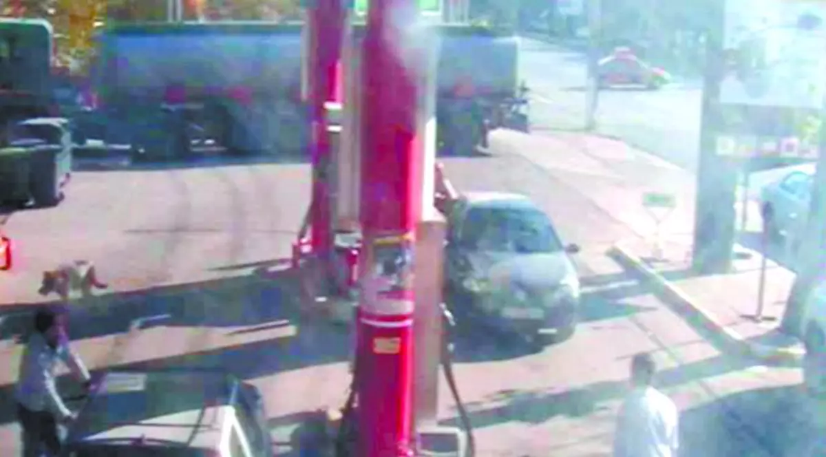 Bătrân «uşurat» de bani într-o benzinărie