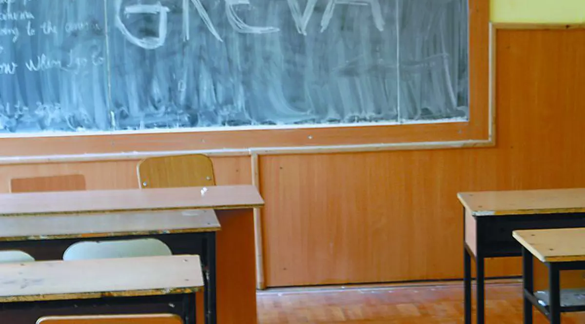 Au început protestele!