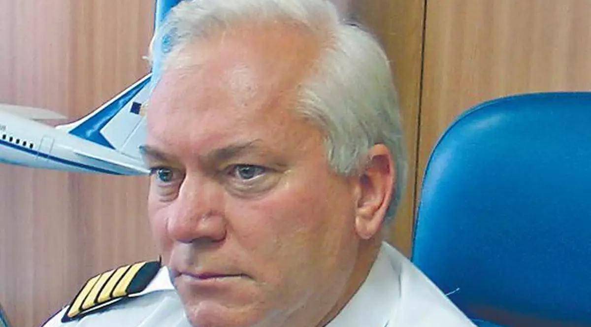 E angajat consilier cu 40.000 lei pe lună