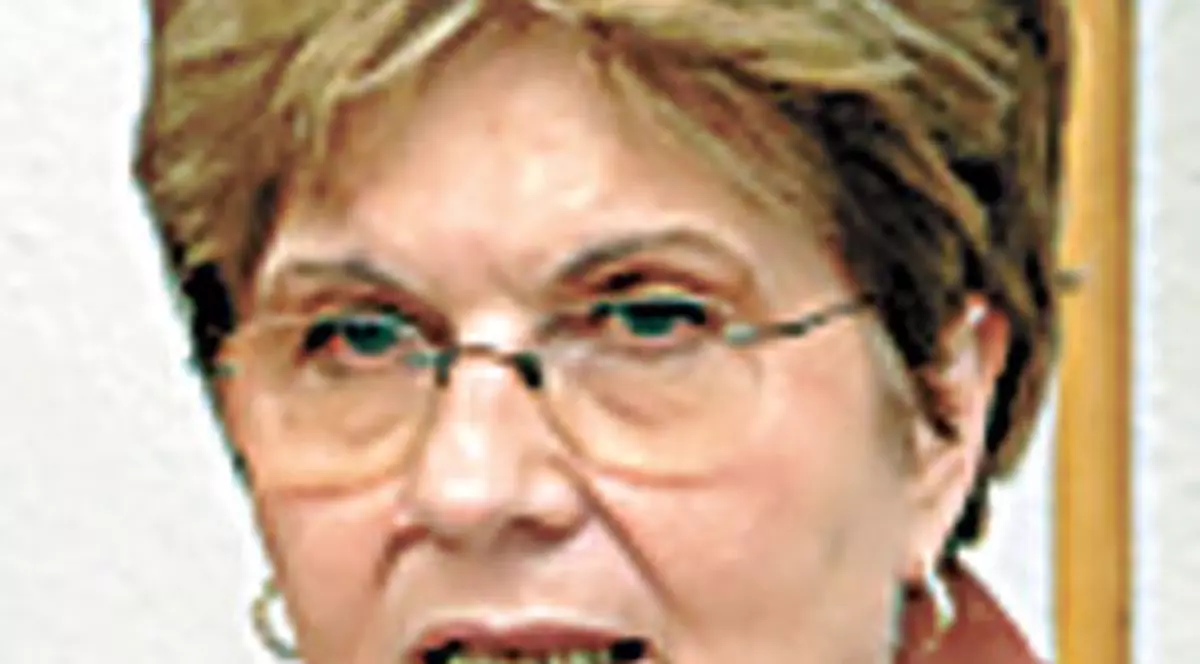 Mariana Câmpeanu s-a lăsat de fumat de dragul lui Tăriceanu