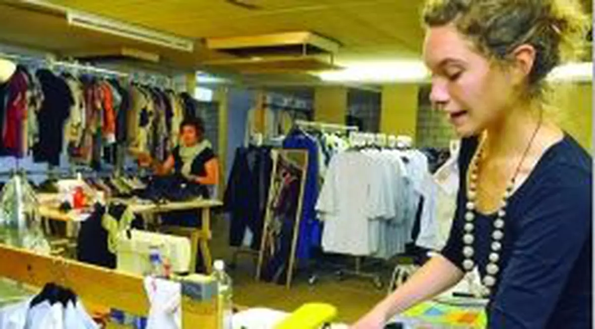 Se caută muncitori în industria confecţiilor