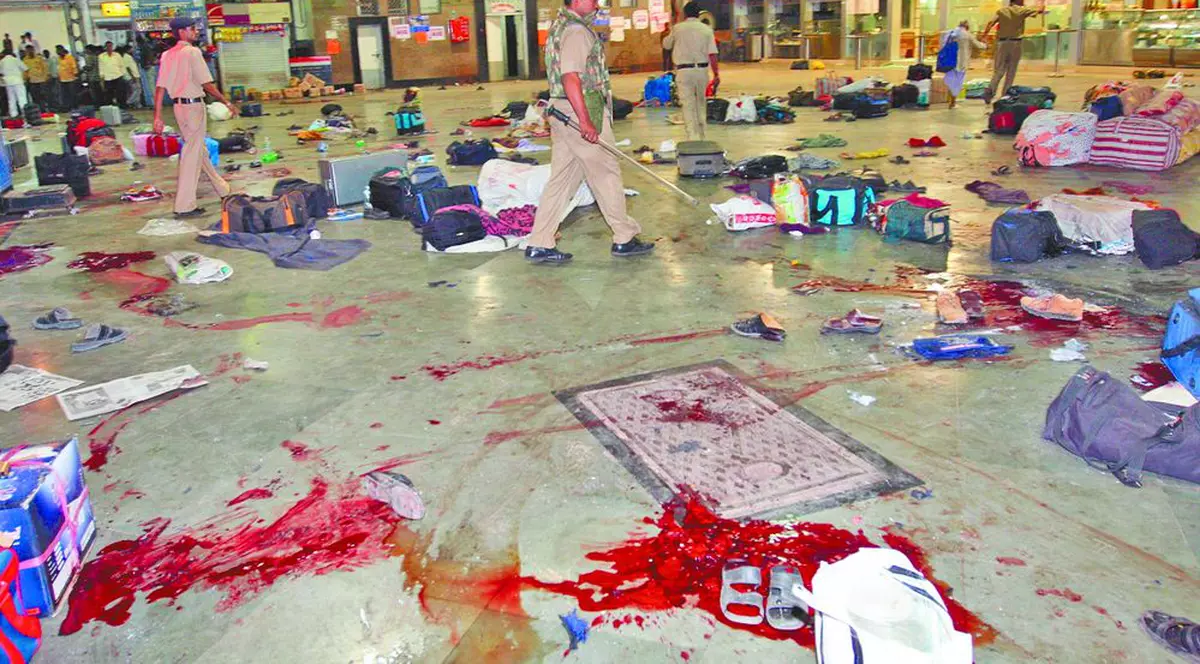 Au ciuruit 125 oameni la Mumbai