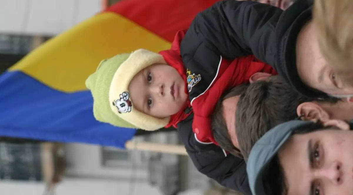 La Mulţi Ani, România!