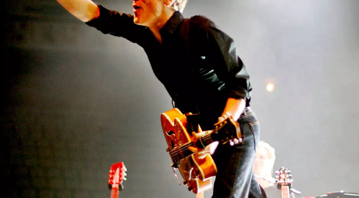 Bryan Adams, hărţuit de posibili români 