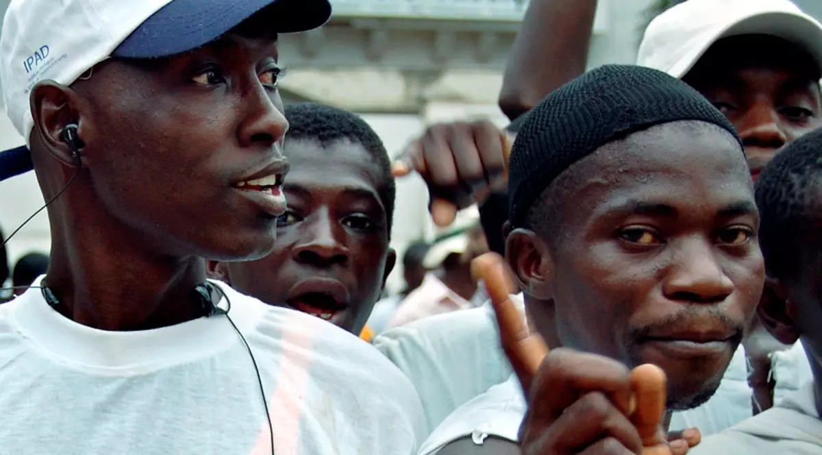 Femeile adoră bărbaţii cu vocea groasă