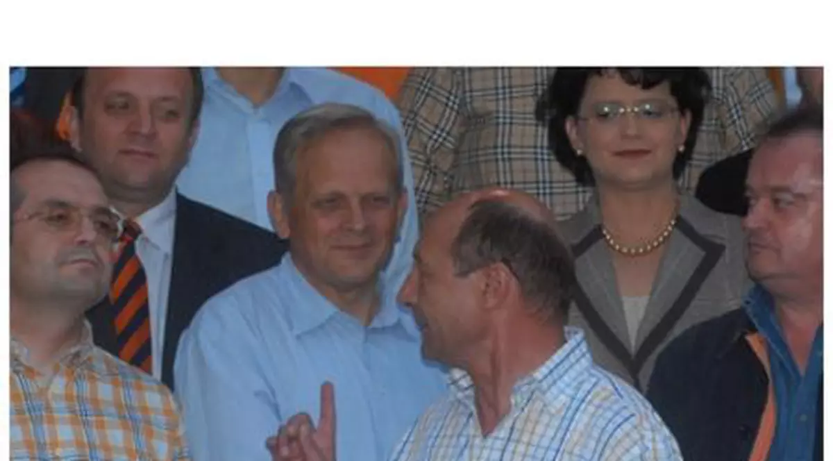 Război mediatic înainte de negocierile pentru guvern