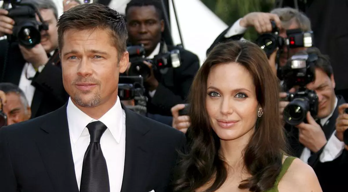 Brad o anunţă pe Angelina că vrea mai mulţi copii