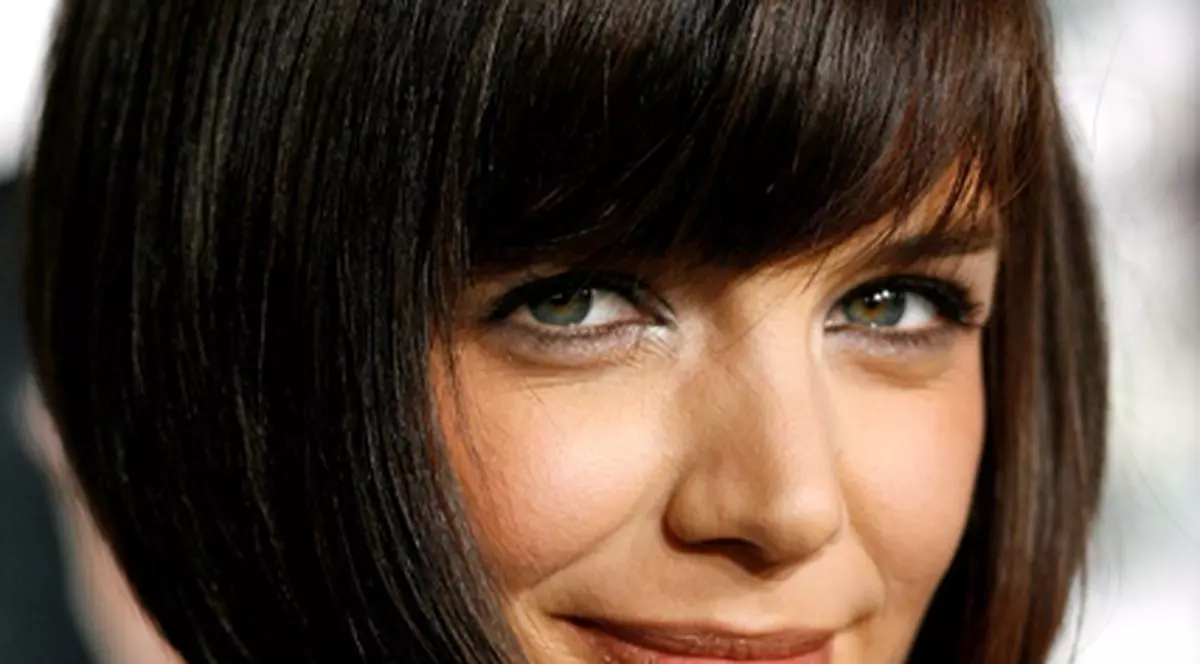 Katie Holmes: ”Nu sunt numai doamna Cruise!”