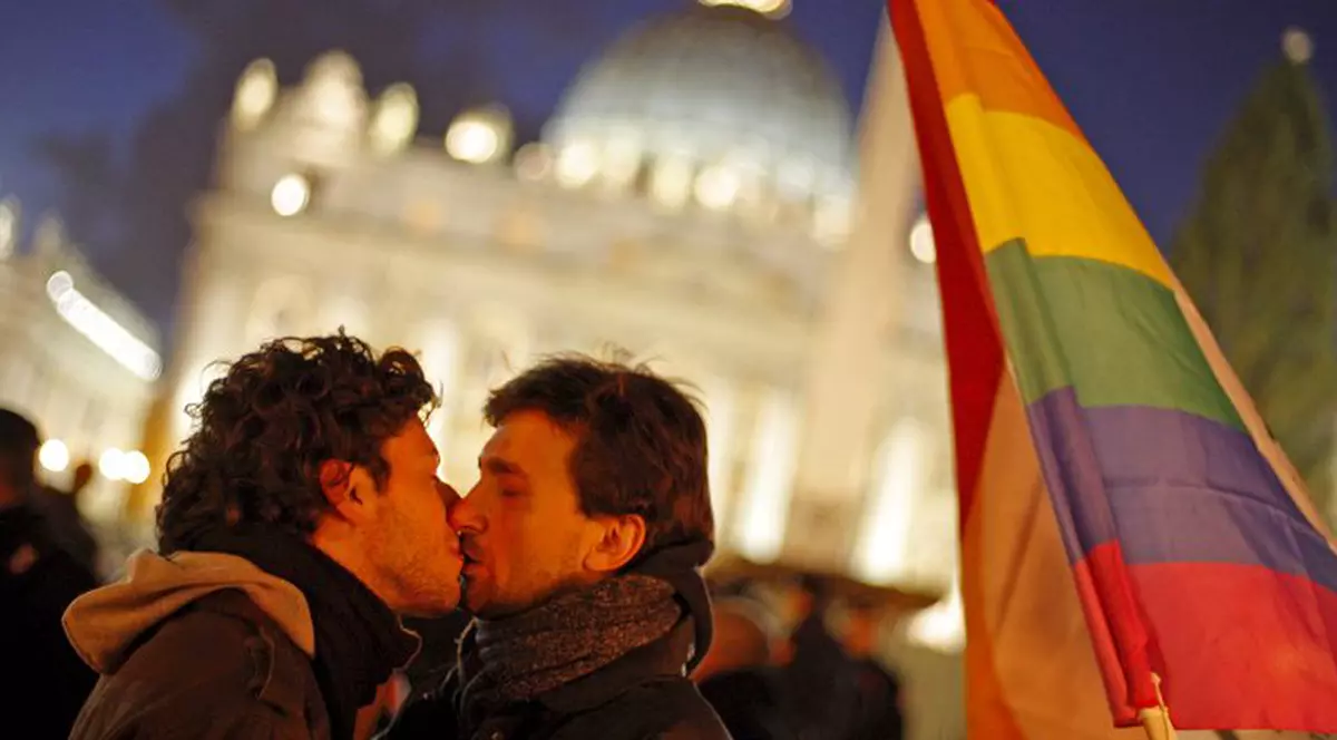 Homosexualii au protestat la Vatican