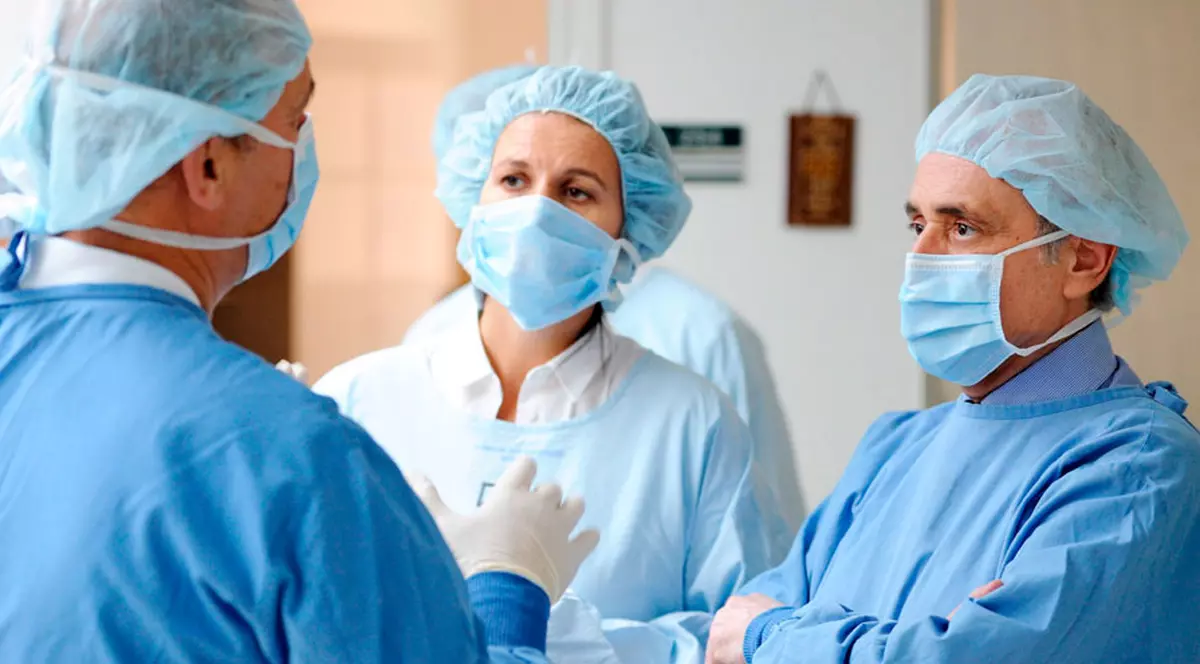 I-au scos o tumoare uriaşă din uter 