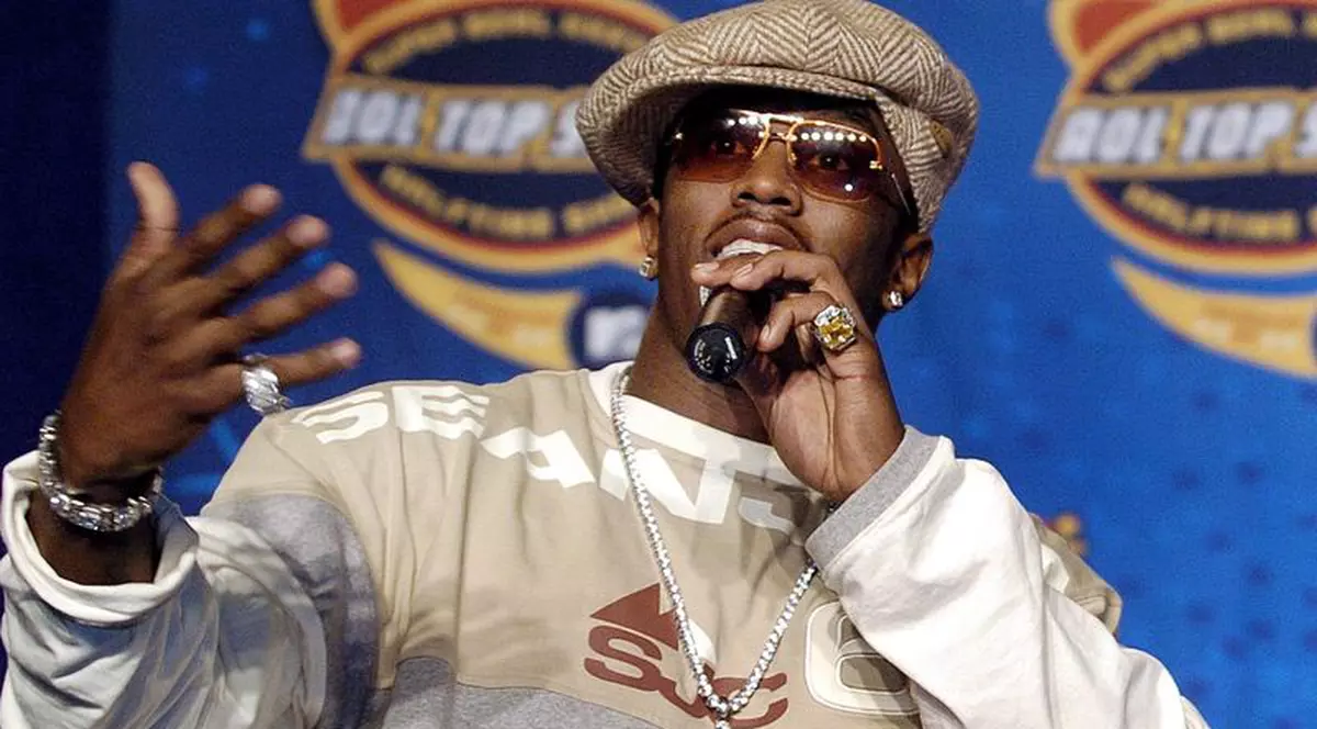 Rapper-ului Diddy îi este frică de degetele de la picioare