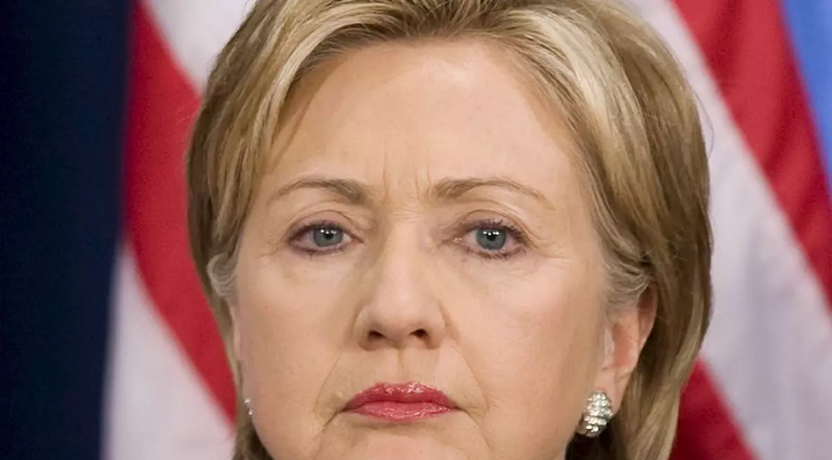 Hillary Clinton va avea un salariu mai mic decât Condoleezza Rice