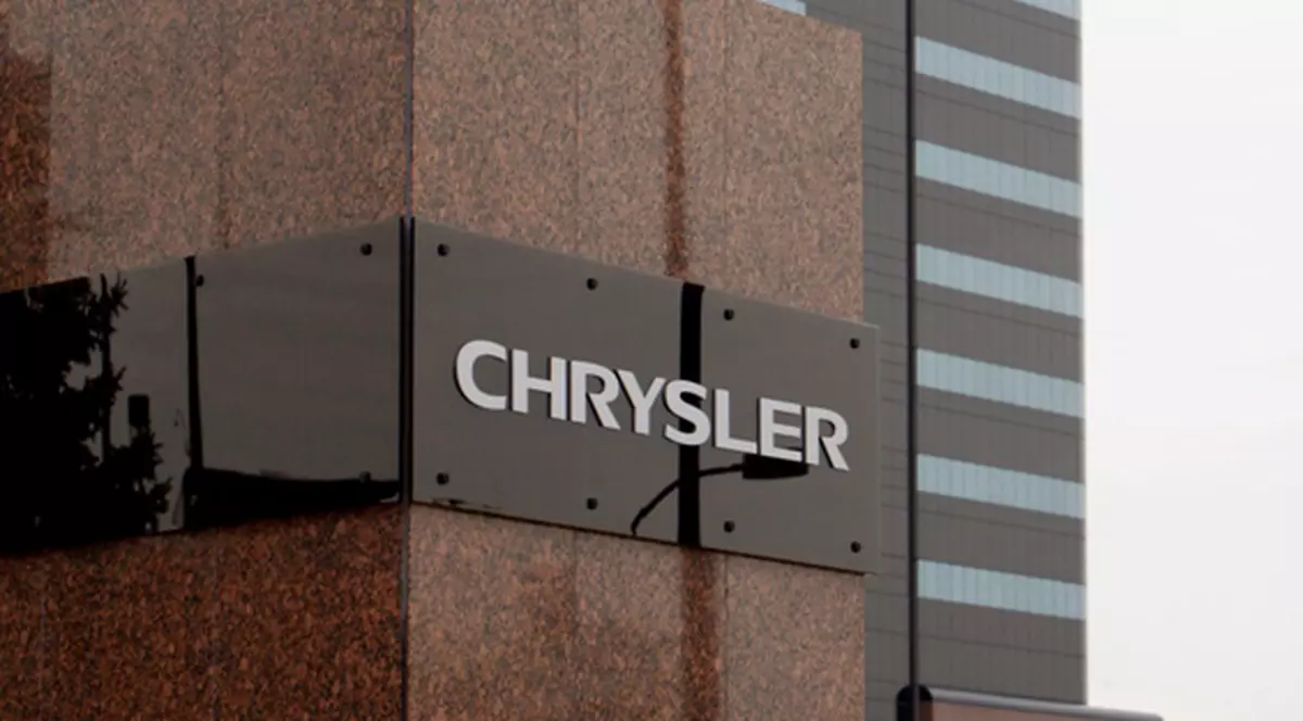 Chrysler suspendă temporar producţia 