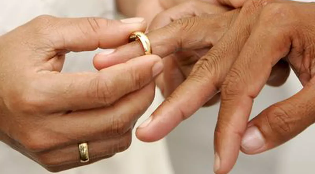 Un tribunal refuză să acorde divorţul unei fetiţe de 8 ani