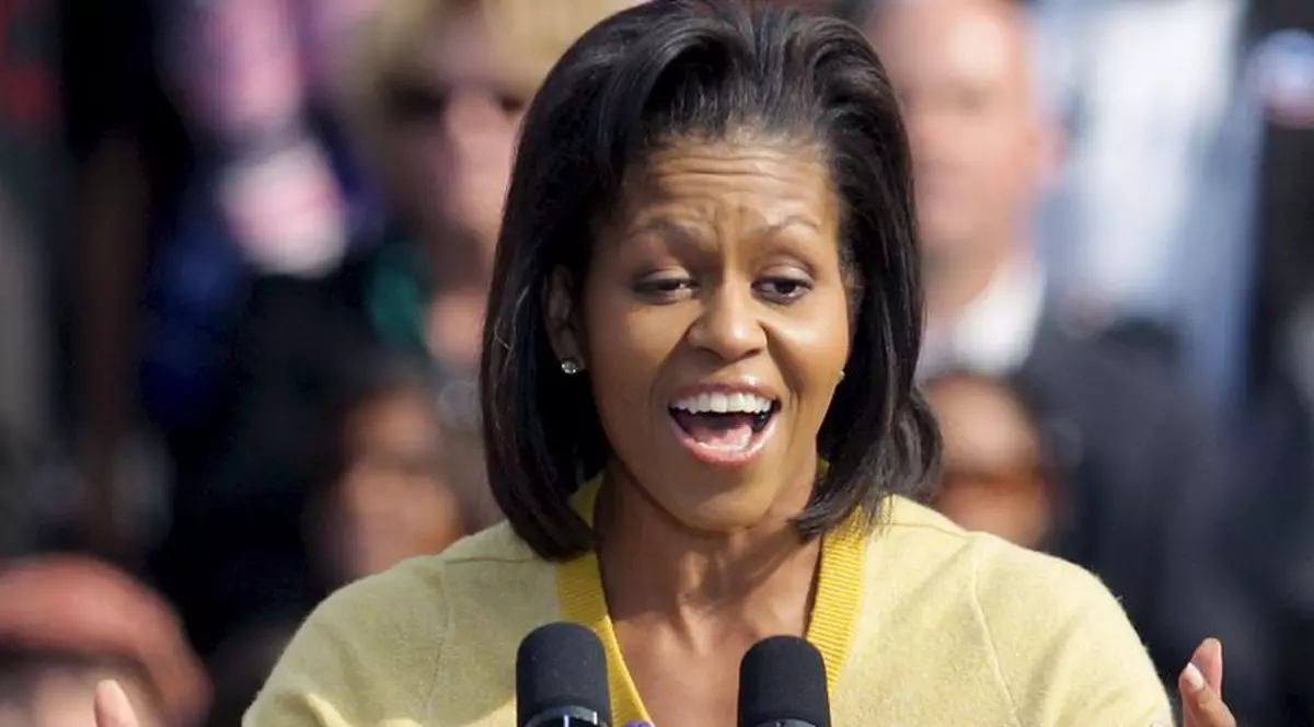 Se bat pentru părul lui Michelle Obama