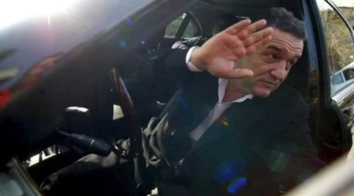 Stenograma ascunsă din cazul „Valiza“, dialog Becali - Hrebenciuc