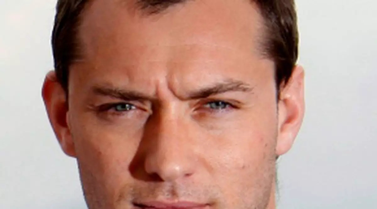 Jude Law împlineşte 36 de ani