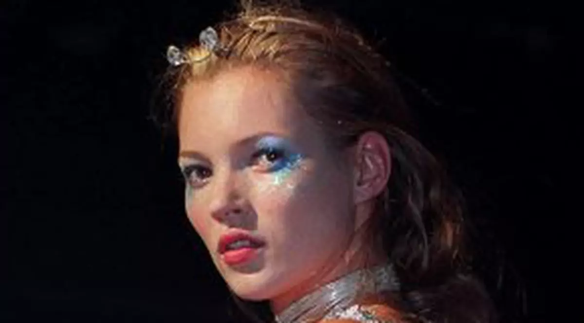 De Crăciun, Kate Moss a primit un inel pe care... l-a pierdut