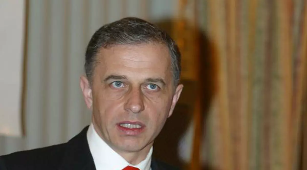 Legea CSAT a fost modificată pentru Geoană