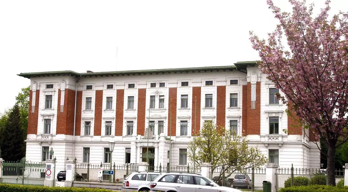 Victimele lui Fritzl au primit casă nouă