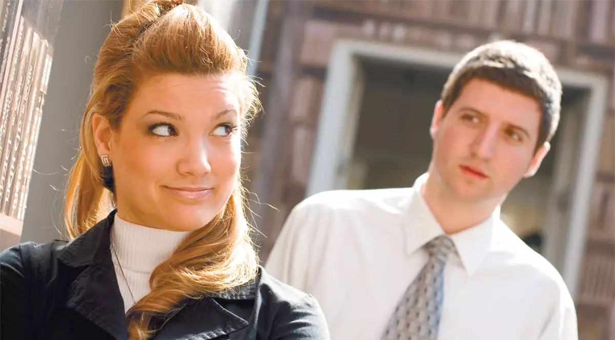 Cât eşti de diplomată?