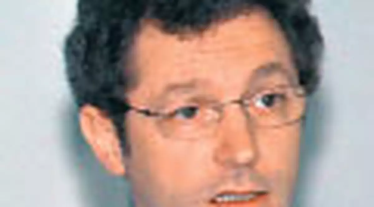 Prof. Dr. Adrian Streinu-Cercel: «Părinţii decid dacă îşi vor vaccina fetiţele»