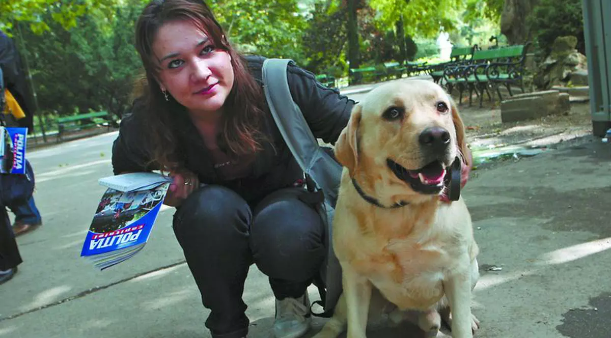 "Agentul" Bond nu miroase drogurile