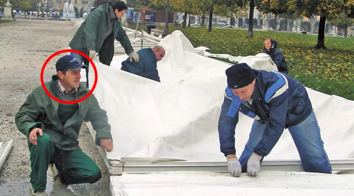 Muncitorii români: "Venim acasă!"