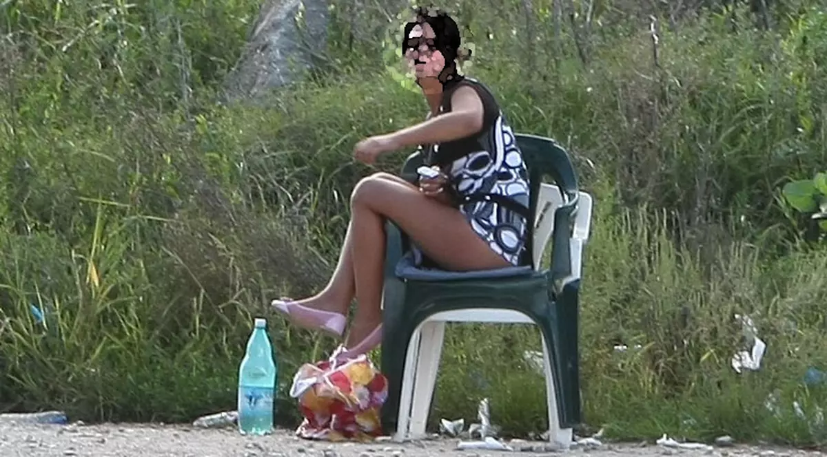 Prostituata s-a angajat să-i restituie banii furaţi