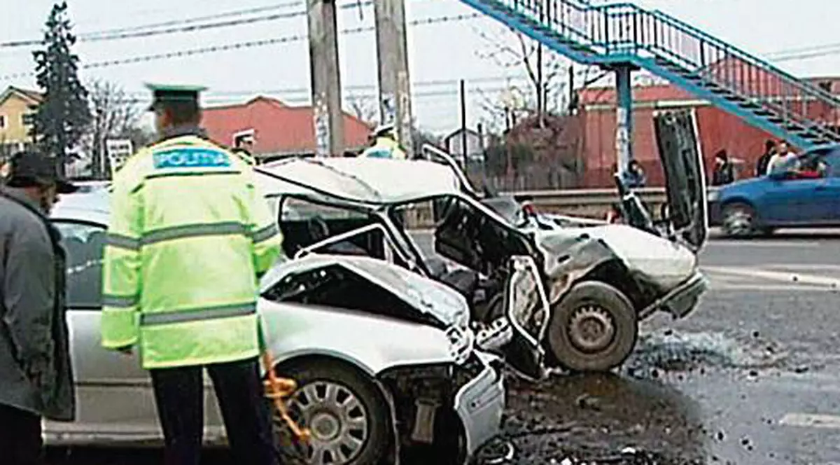 Tâncăbeşti, drum blestemat: 3 morţi lângă pasarela ucigaşă