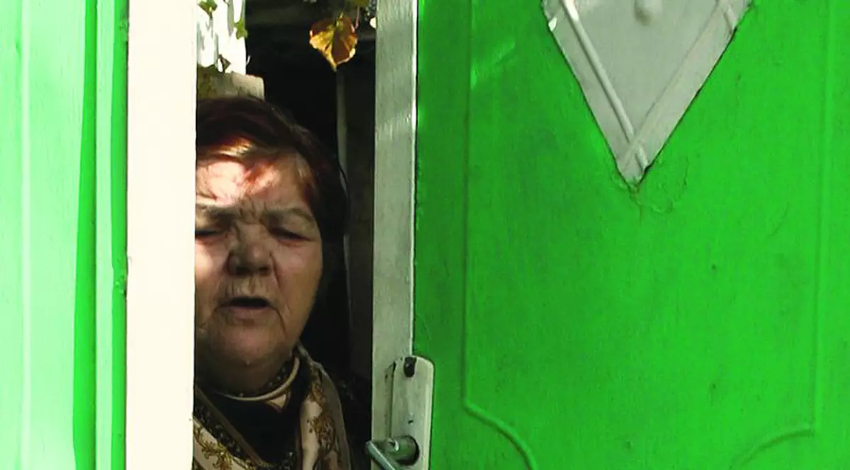 Şi-a omorât soţul în acte, pentru bani!