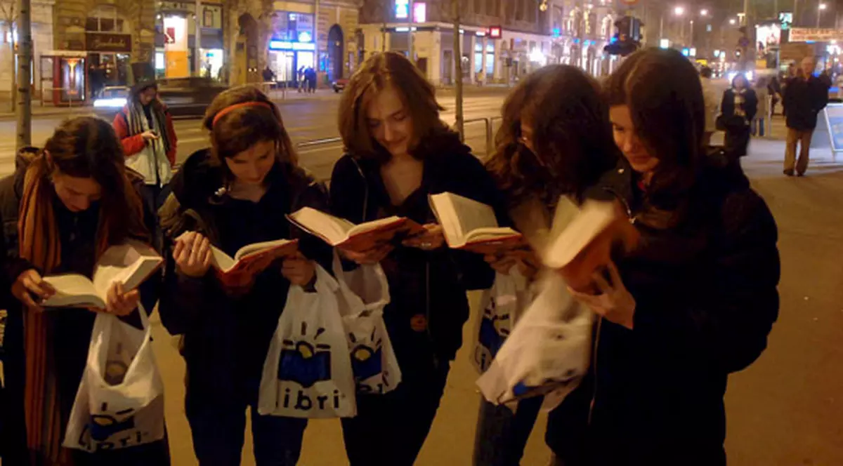 Şomerii bulgari din Ruse învaţă limba română