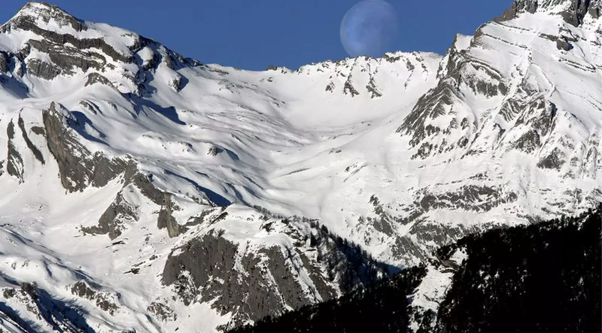 S-au apucat să vândă zăpada din Alpi