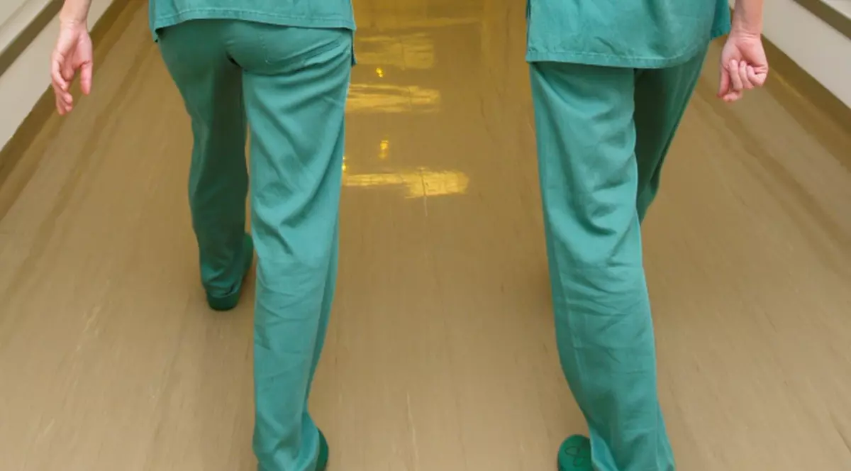 ŞOCANT! L-au lăsat să moară de foame, pe patul de spital!