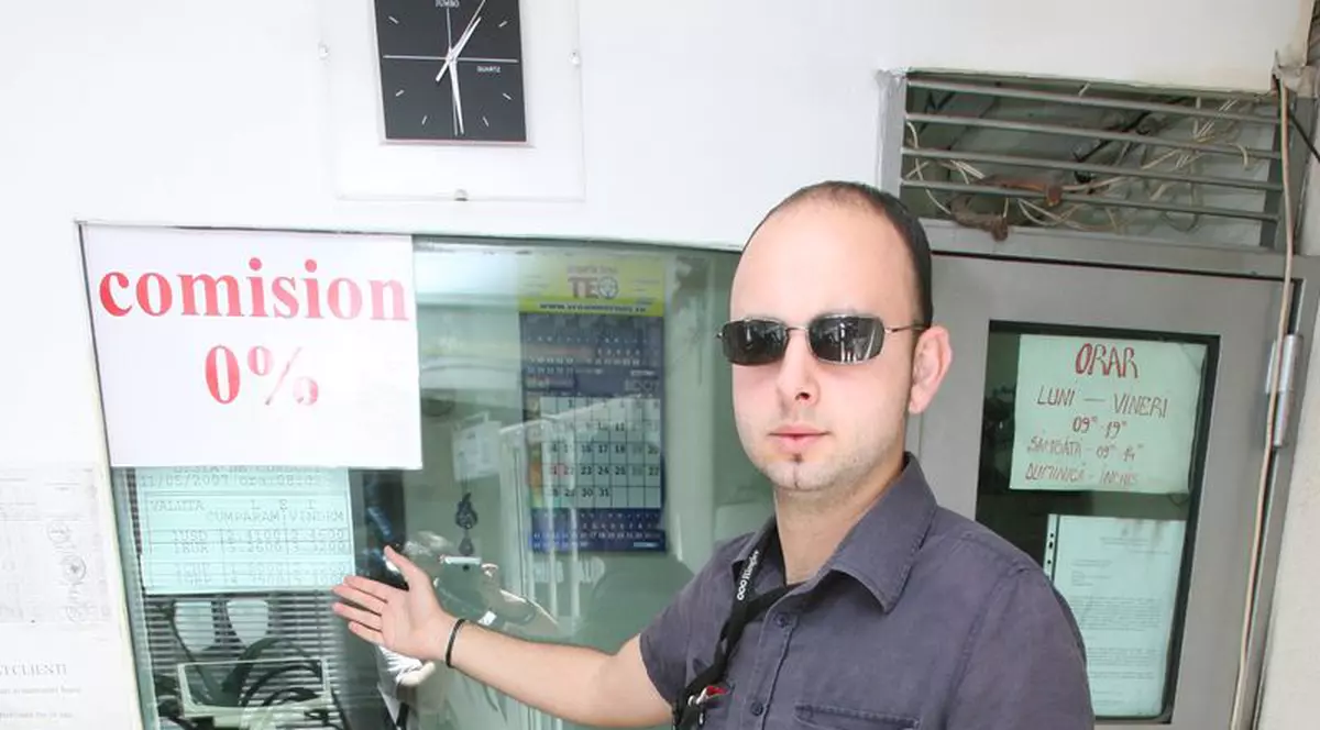 Casiera spitalizată după un jaf la o casă de schimb valutar