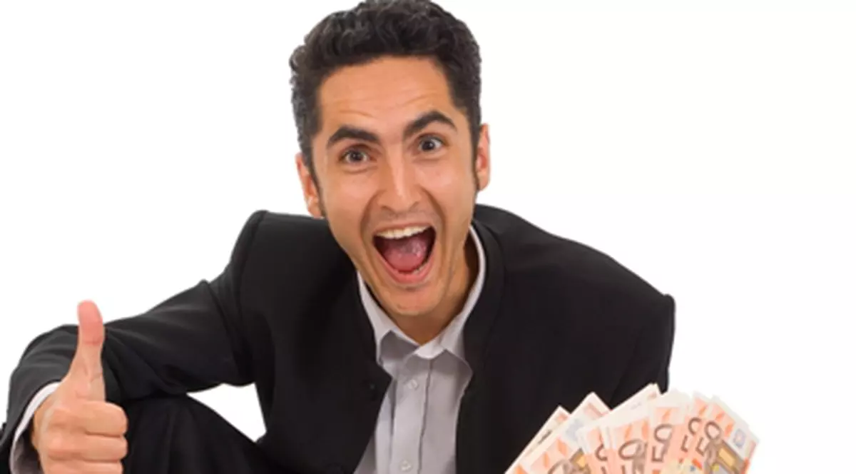 Bărbaţii devin mai bogaţi după divorţ