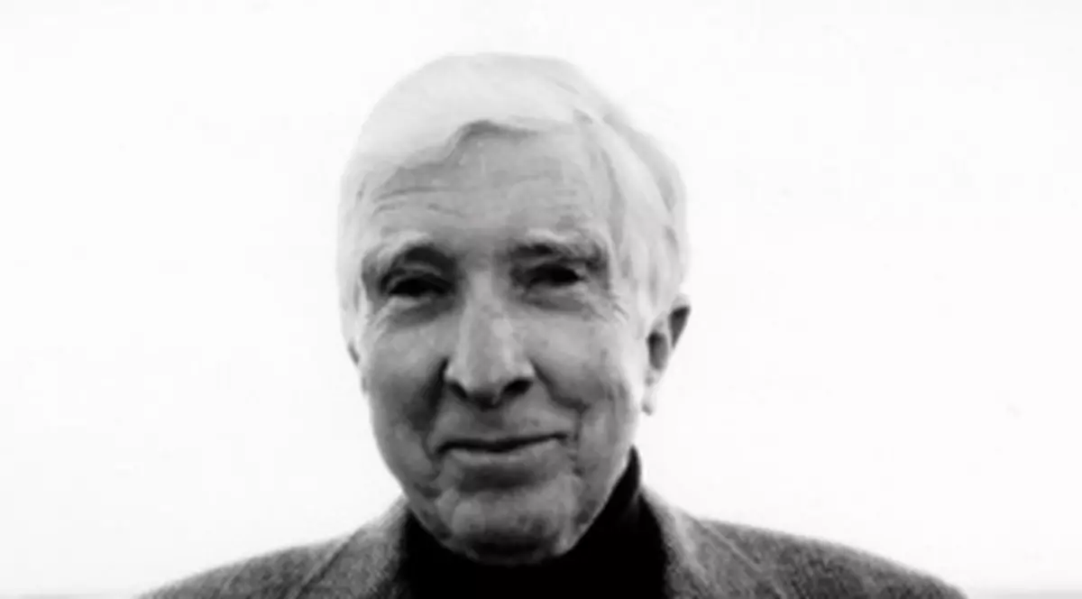 A murit scriitorul american John Updike