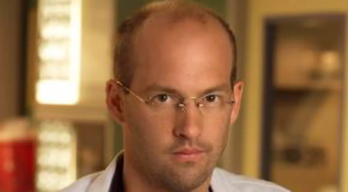 Anthony Edwards îşi donează salariul copiilor din Africa