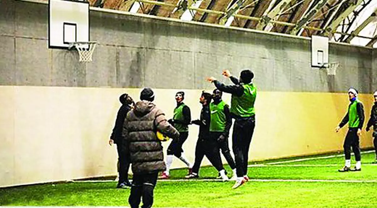 Chivu a dat-o pe baschet!