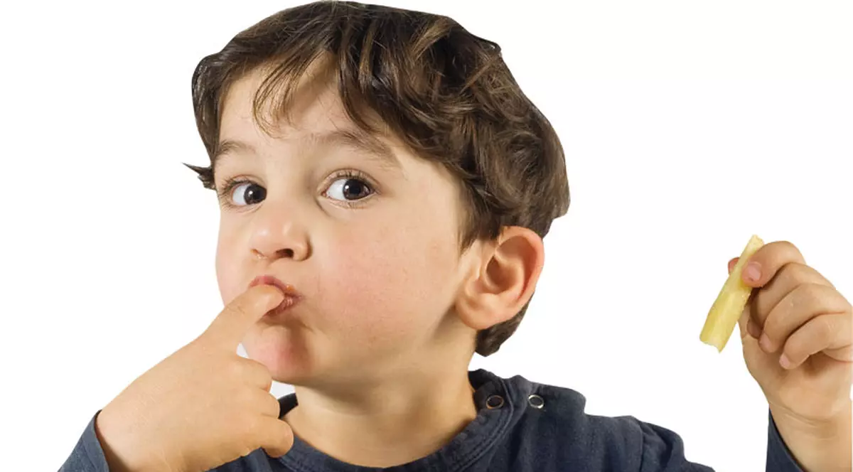 Feriţi copiii de fast-food!