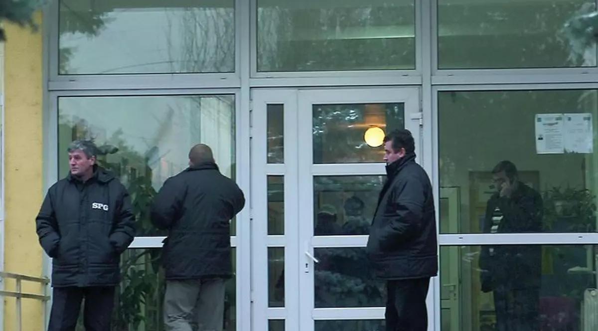 Înjunghiat în clasă, în timpul orei de religie