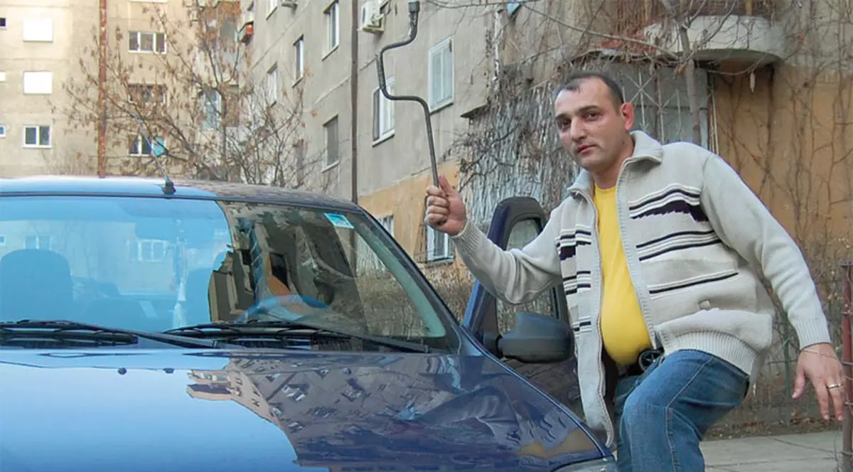 «O fac praf şi o duc la fier vechi!»