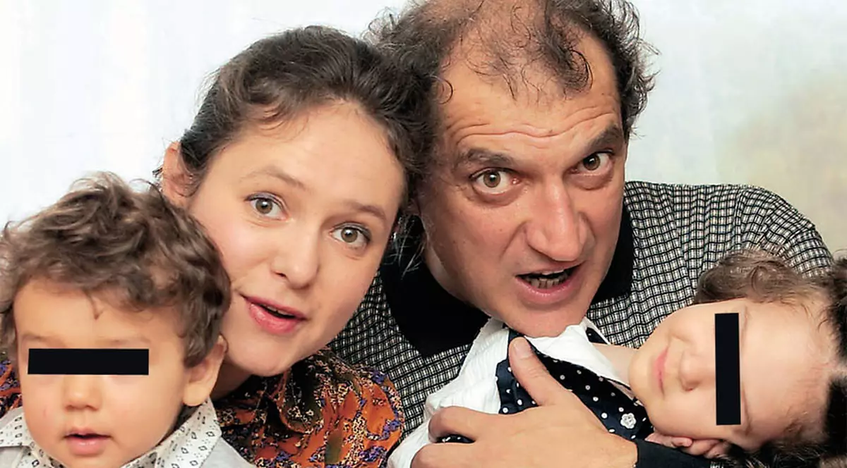 Divorţul lui «Arlechino», amânat până în martie