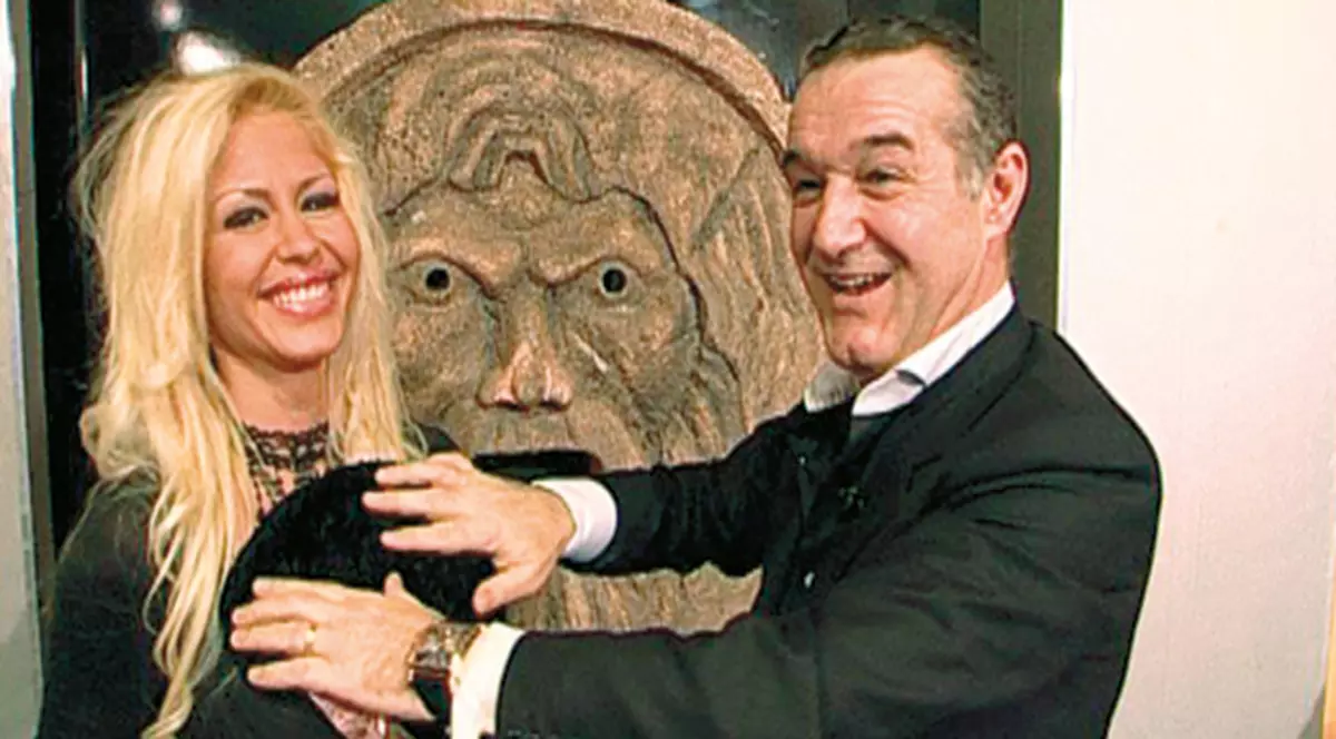 Gigi i-a acoperit decolteul asistentei lui Capatos 