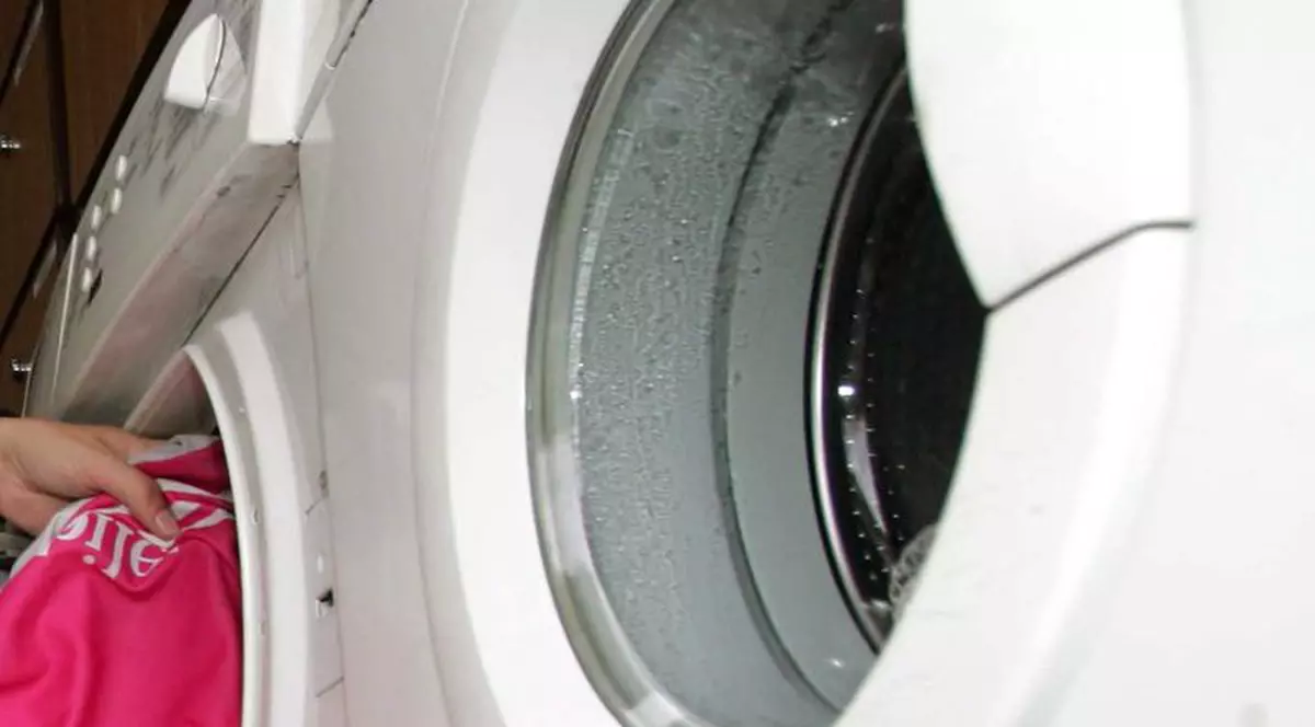O fetiţă de patru ani a murit în maşina de spălat 