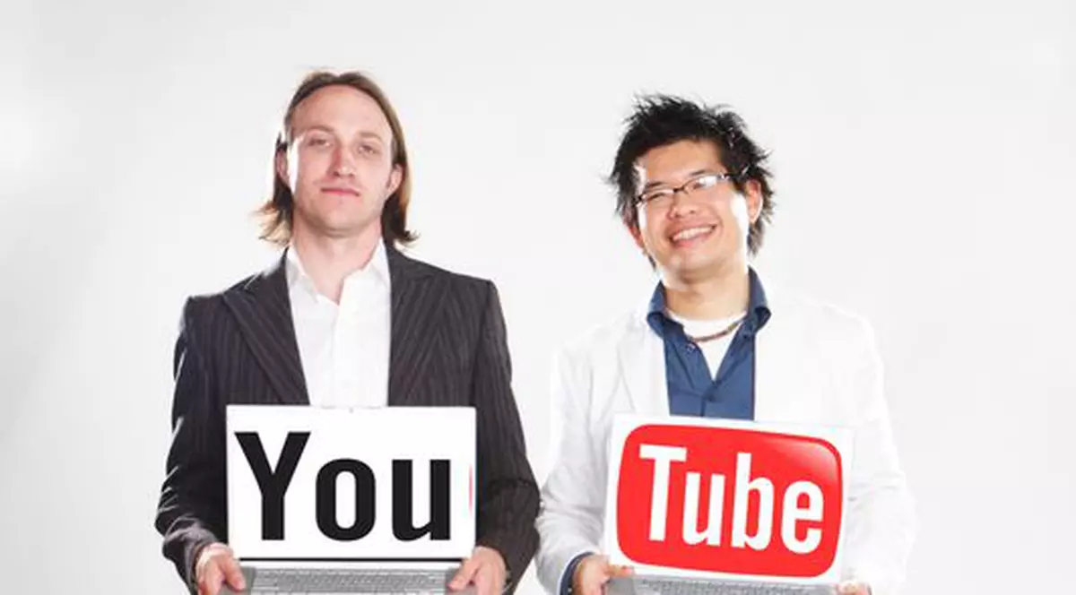 Şi-au dat foc ca să ajungă pe You Tube